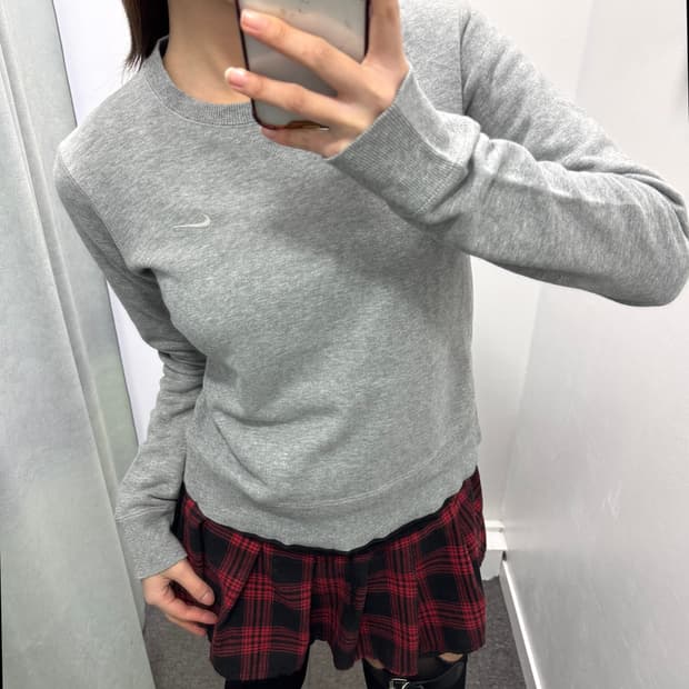 나이키 그레이 맨투맨