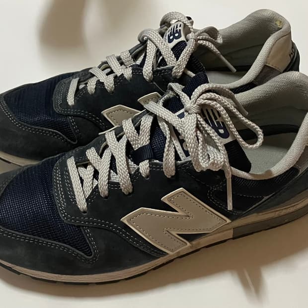 뉴발란스 996 네이비 실버