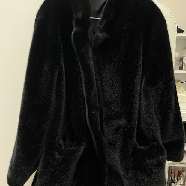 LO61 fur coat