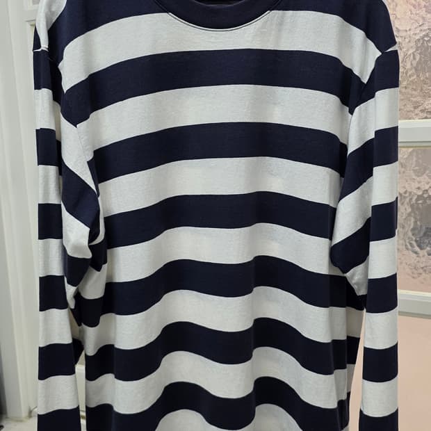 유니클로 스트라이프 롱슬리브