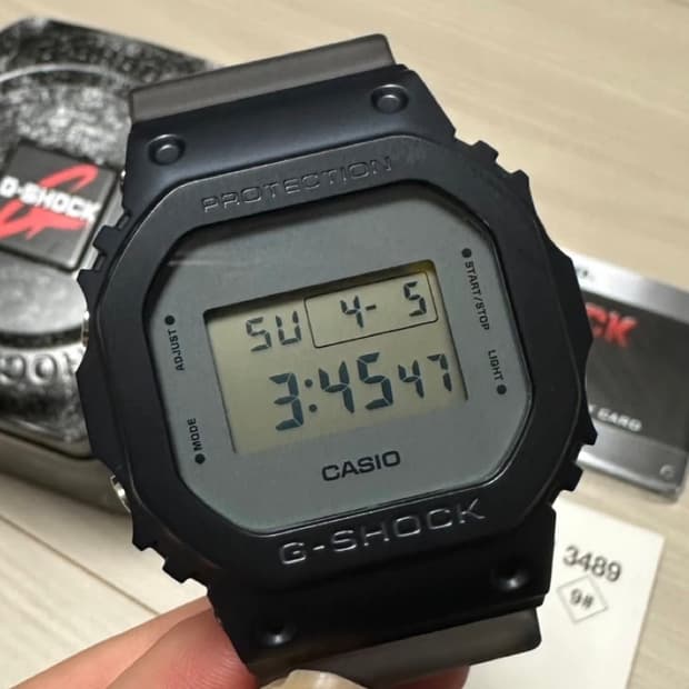 G-SHOCK시계 GM-5600MF 메탈 스퀘어 물안개모델