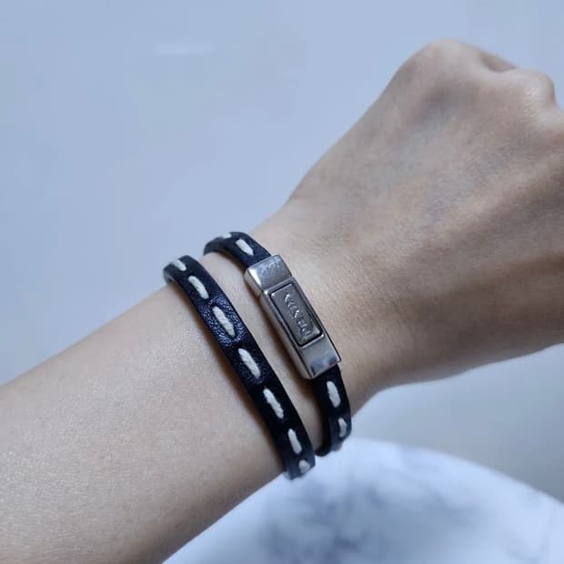 프라다 뱅글 팔찌