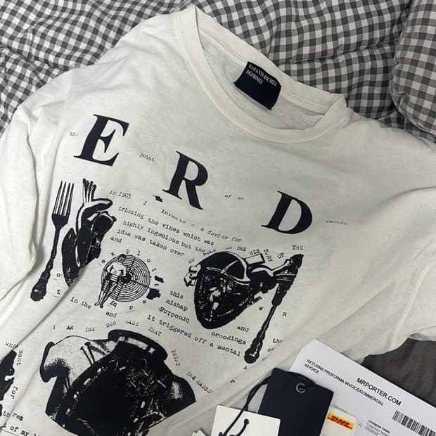 던지는 가격 erd 마이롤인더워 반팔 티셔츠 s사이즈