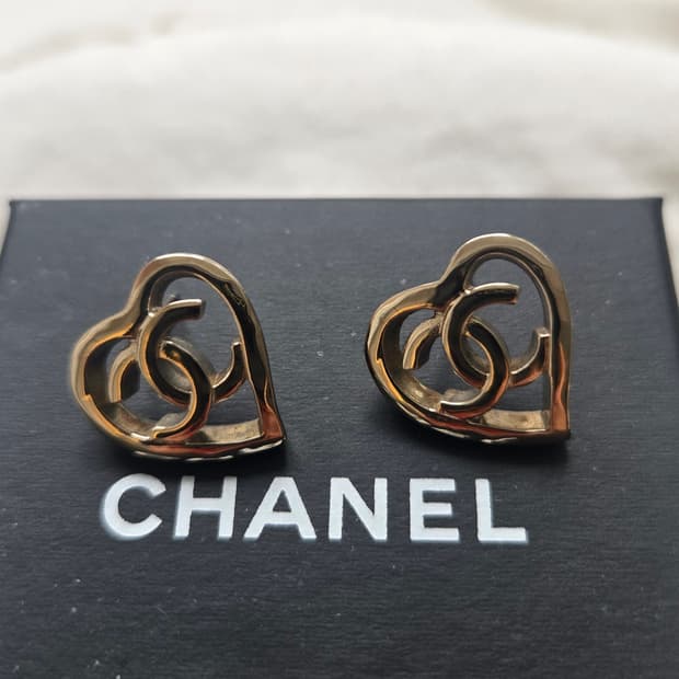 샤넬로고cc하트귀걸이