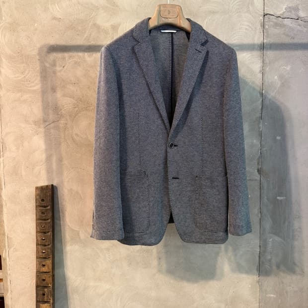 휴고보스 테일러드 자켓 슬림100