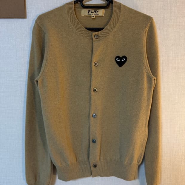 [M]꼼데가르송 블랙하트 울니트 가디건 베이지
