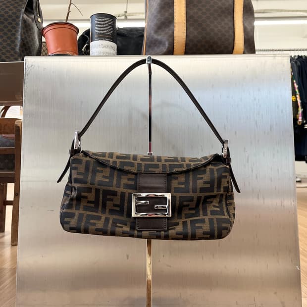 펜디 브라운 주카 바게트 백