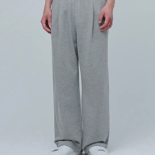 무신사스탠다드 원 턱 와이드 라운지 스웨트 팬츠