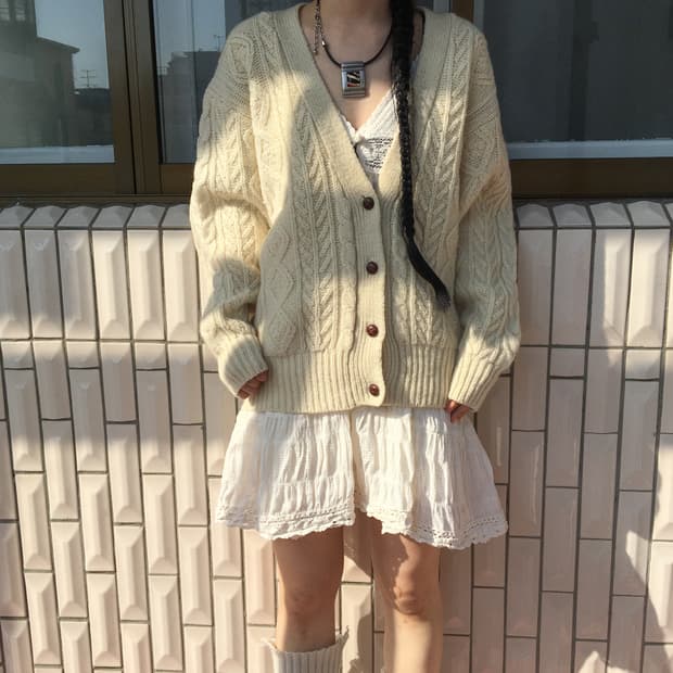 Cable pattern knit cardigan