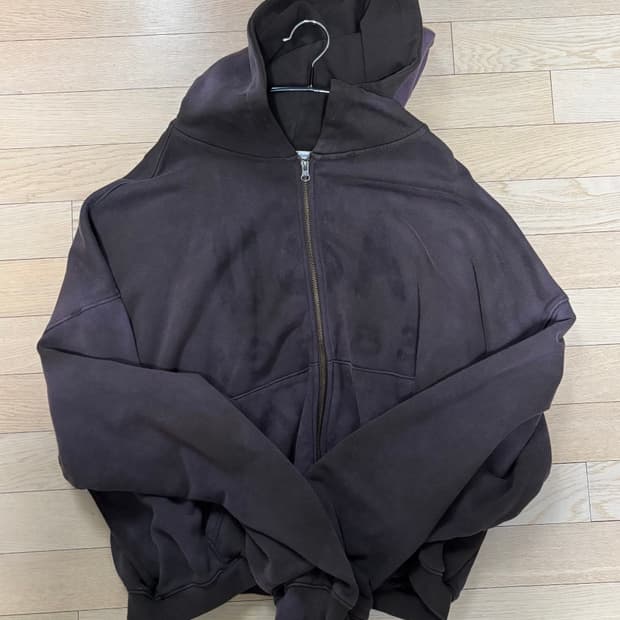 언더마이카 x 노티카 데미지드 후드 집업 브라운