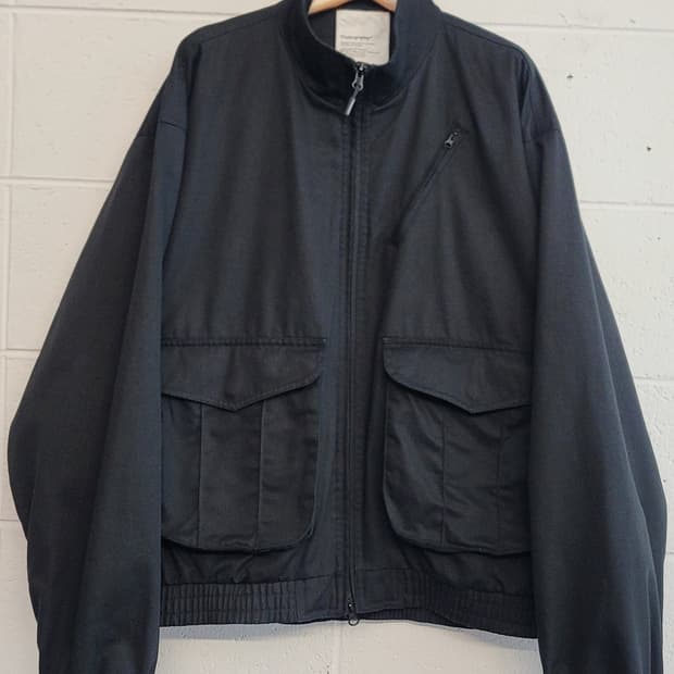 코드그라피 투웨이지퍼 투빅포켓 유틸리티 숏자켓 판매