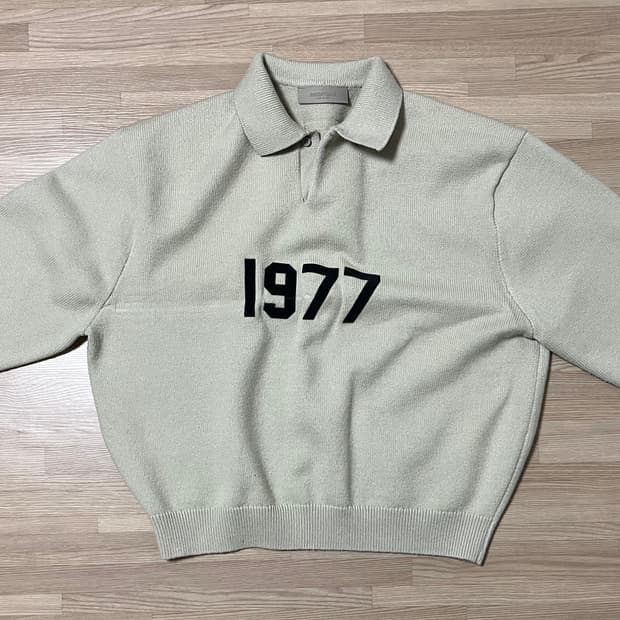 에센셜 1977 니트 롱슬리브 폴로 니트