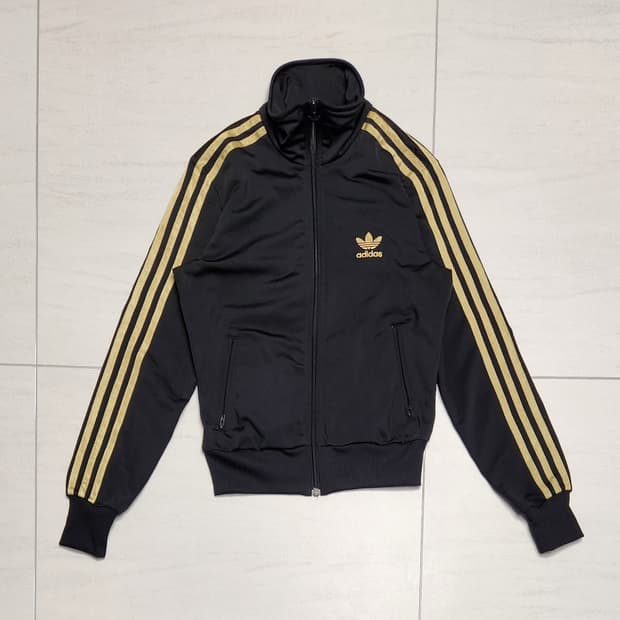 아디다스 파이어버드 검정 골드 백로고 져지 90