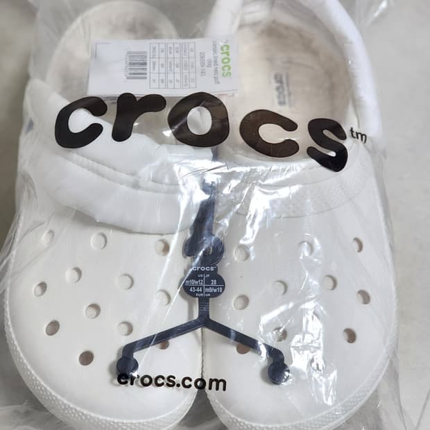 크록스 클래식 라인드 네오 퍼프 클로그 화이트(새상품)