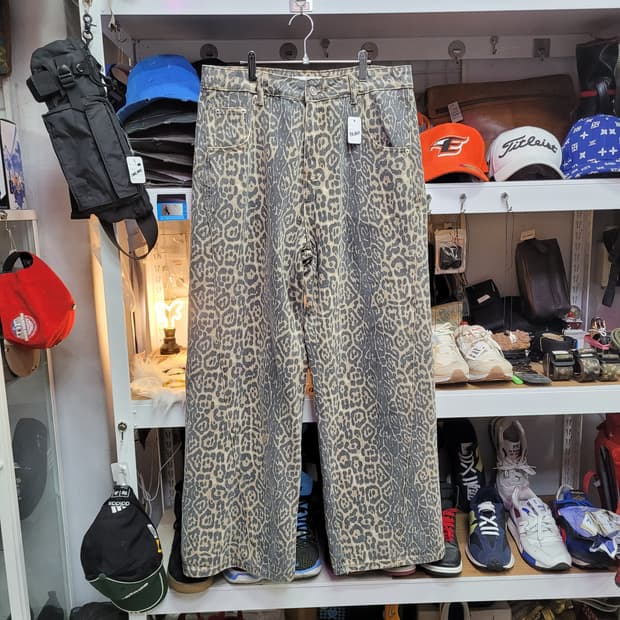 JHL Jeans 레오파드 패턴 와이드 데님 팬츠