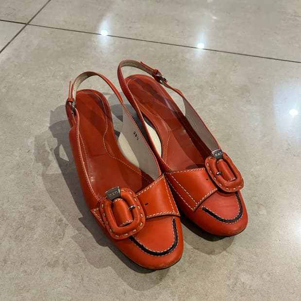[Tod’s] 오렌지 슬링백 샌들