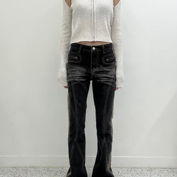 Engross boots cut pants