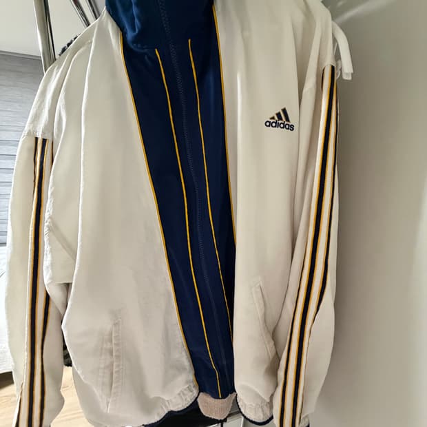 아디다스 바람막이