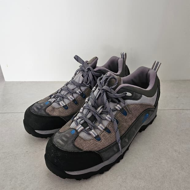 노스페이스 트래킹화