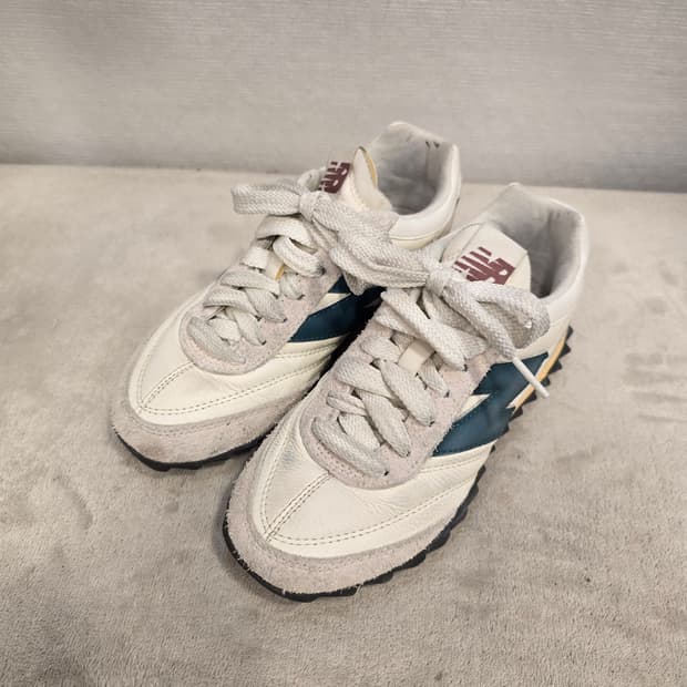 뉴발란스 RC30 운동화 225