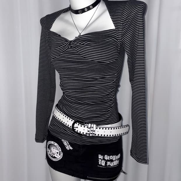 [michael T] 스트라이프 꼬임 홀터 셔링 블랙 갸루 긴소매 티셔츠