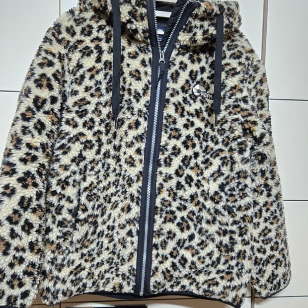 네파 레오파드 호피 보아 후드집업