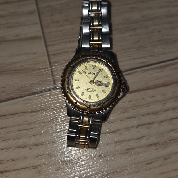 로이드 메탈 손목시계