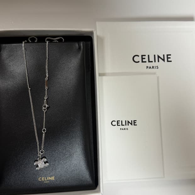 셀린느 트리옹프 라인스톤 목걸이