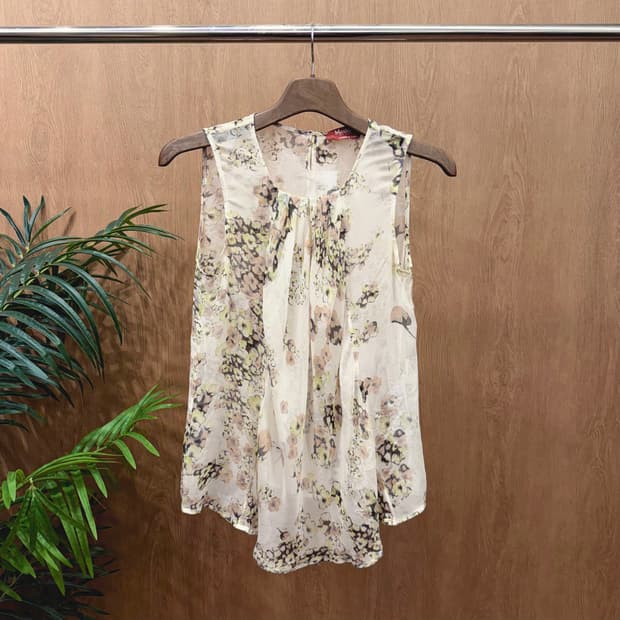 막스마라 실크 슬리브리스 블라우스 플로럴 프린팅 디테일 루즈핏 아이보리