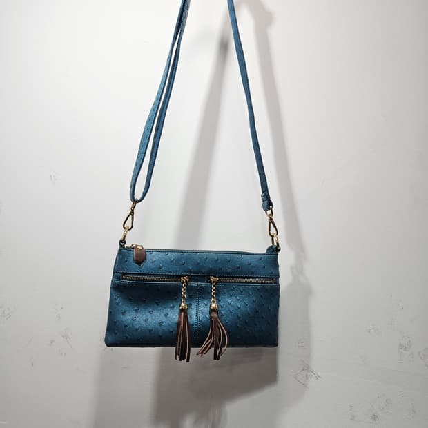타조가죽 태슬 미니 크로스백 
