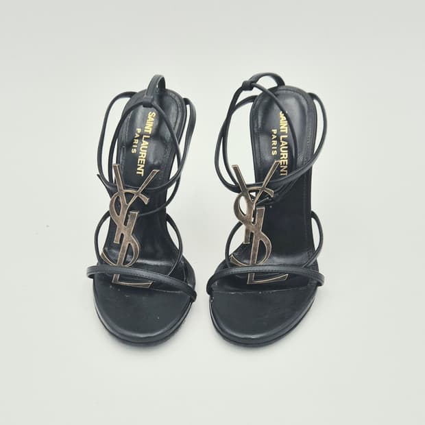 생로랑 카산드라 스크랩 샌들 힐
