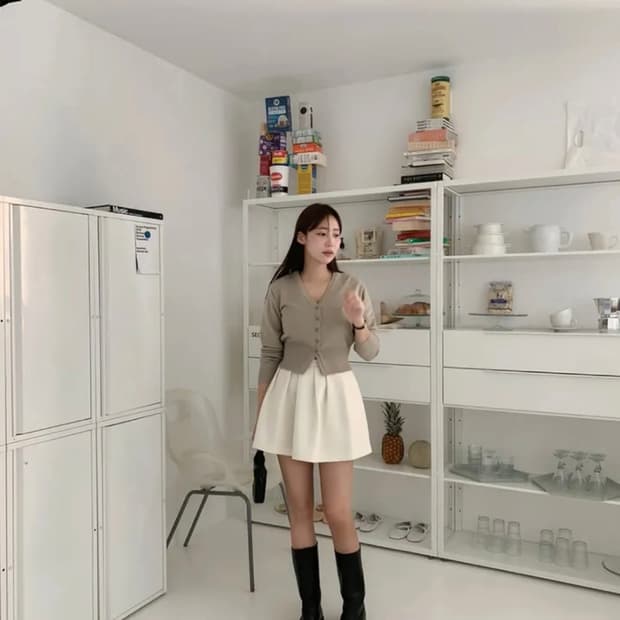 원로그 검정브이넥가디건