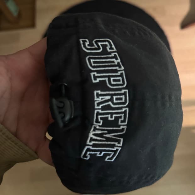 슈프림 아크 백로고 캠프캡