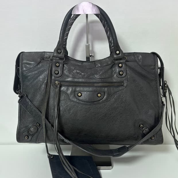 발렌시아가 시티 모터백 그레이