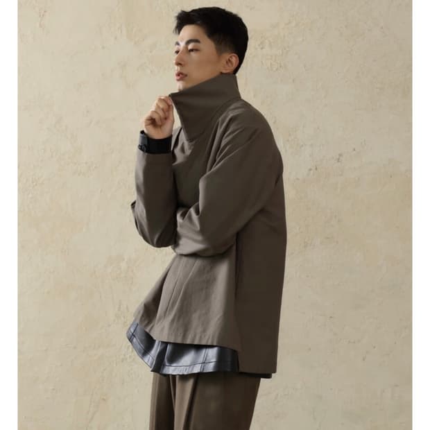 새상품) 디아뎀 Diadem 브이라인 집업 셔츠