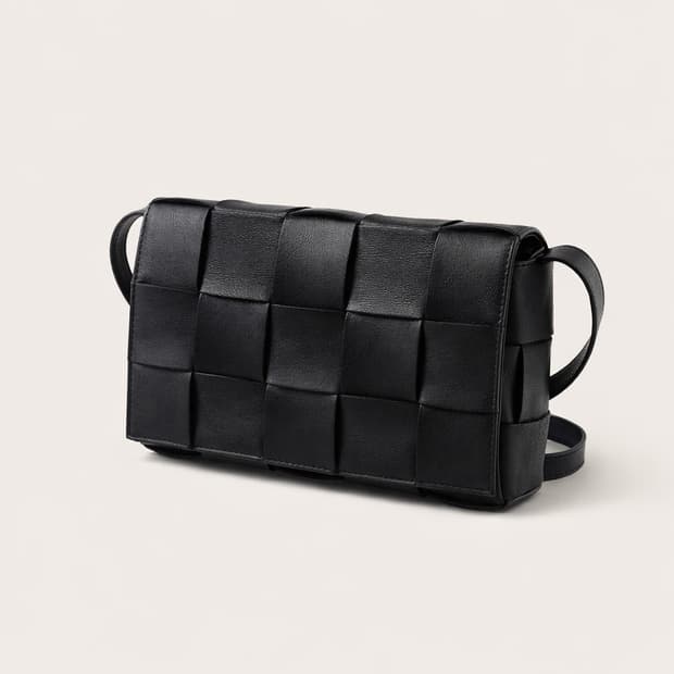 [S급] 보테가베네타 레더 카세트백 판매합니다!!!