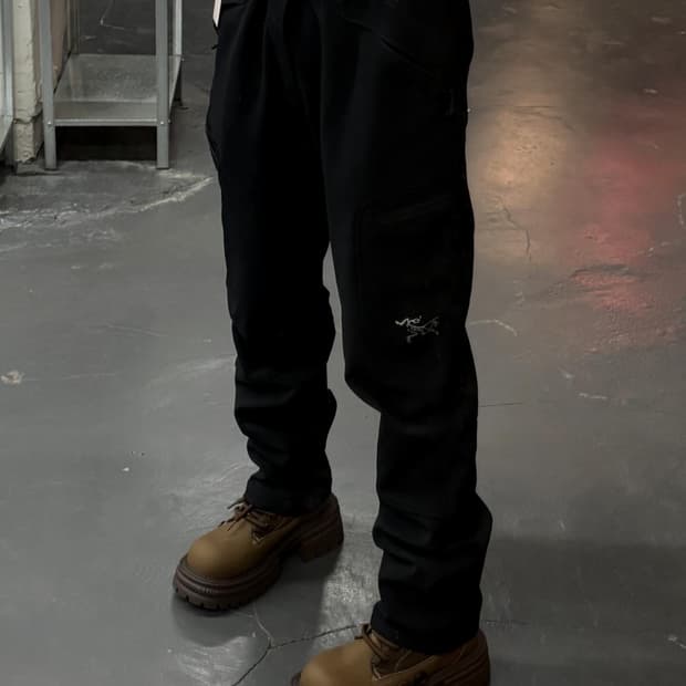 아크테릭스 감마 소프트쉘 팬츠 A3516