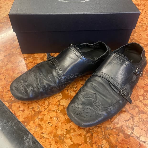 프라다 더블몽크