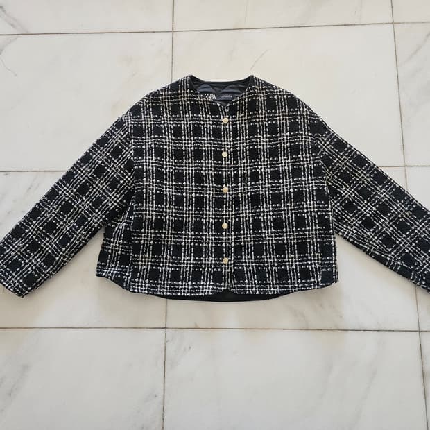 [ZARA] 자라 금장 체크 트위드 누빔 자켓 (M사이즈)
