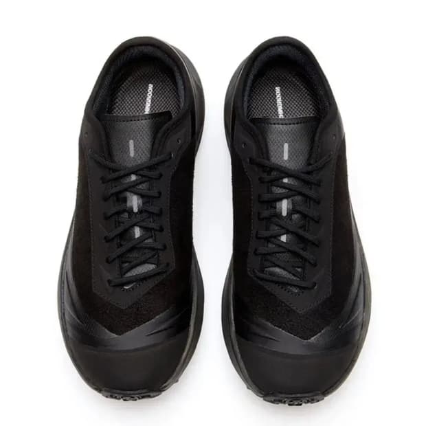 (270) 해칭룸 데상트 Z02 트레일 러닝 슈즈 블랙