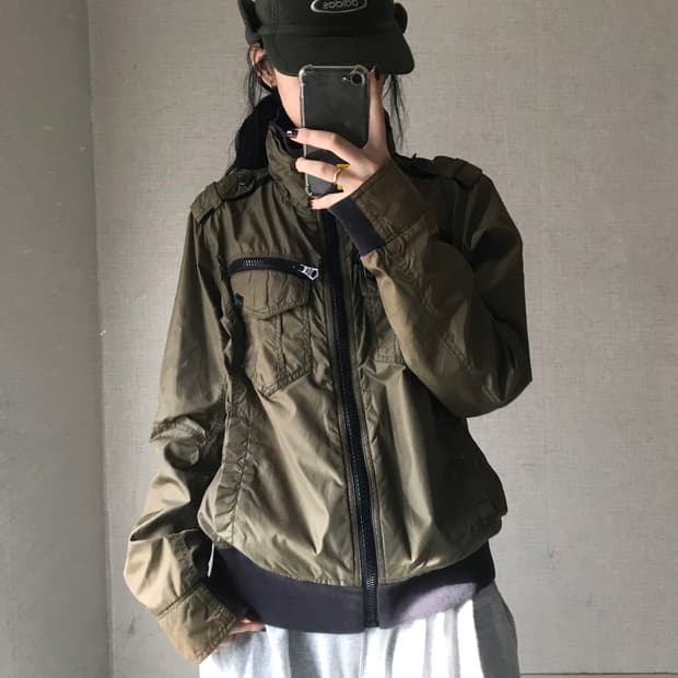 버카루 카키 워시드 유틸리티 자켓