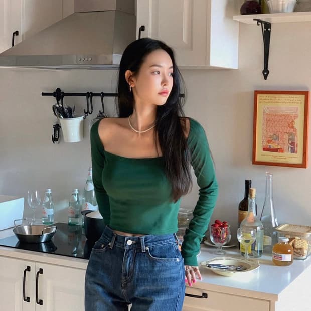 페일제이드 딮스퀘어 넥 T