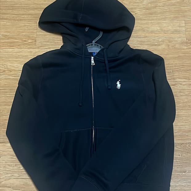 폴로 후드집업
