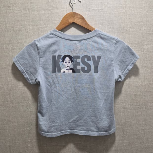 (0) 산산기어  koesy 코에시 타이틀 로고 크롭 티셔츠