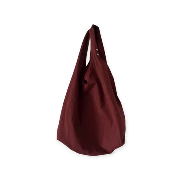 버건디 나일론 숄더 백