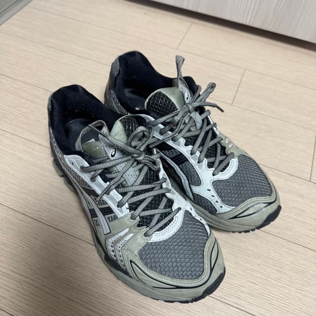 아식스 UBS-S 젤카야노14 피드몬트 그레이