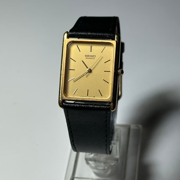 SEIKO square gold