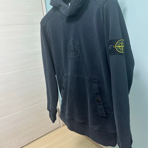 스톤아일랜드X슈프림 콜라보 s사이즈 후드티 블랙