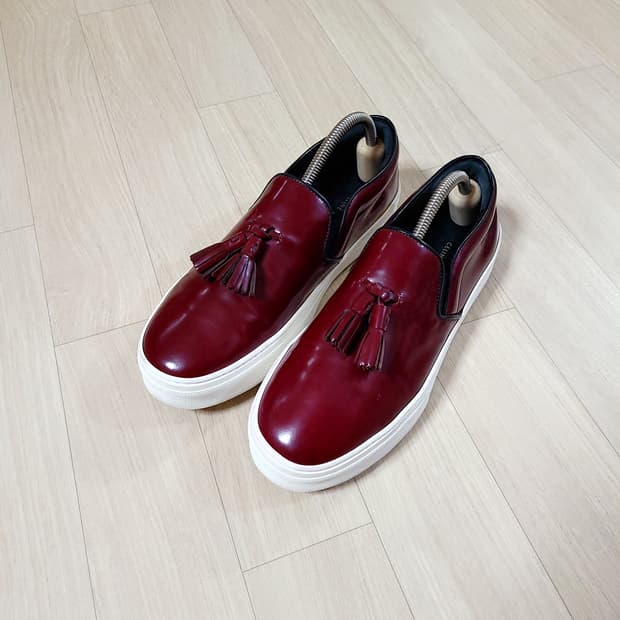 셀린느 로퍼 버건디 페이던트 테슬 (38.5) 상태좋음