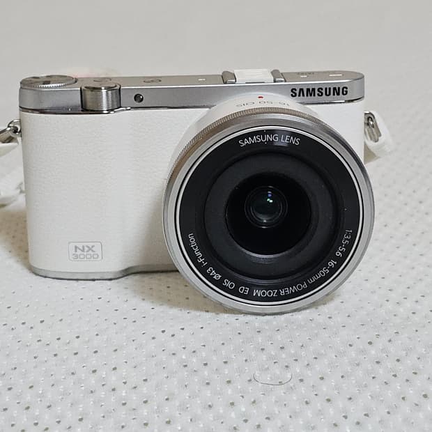 삼성 NX3000 미러리스 카메라